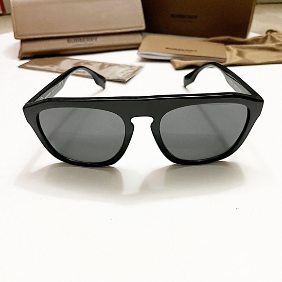 BURBERRY ✨ MEN’S WREN SUNGLASSES✨NWB - Picture 2 of 9